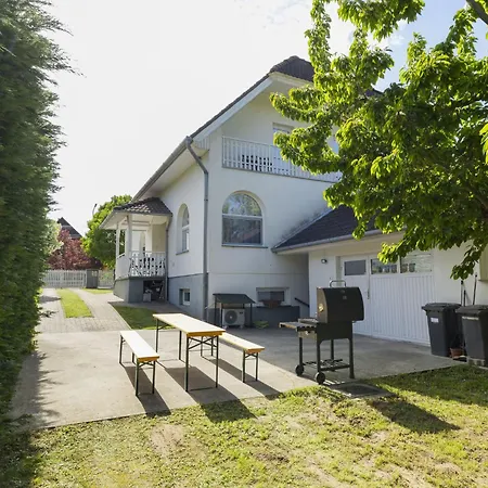 Сasa de vacaciones Goliath By Interhome Balatonszarszo
